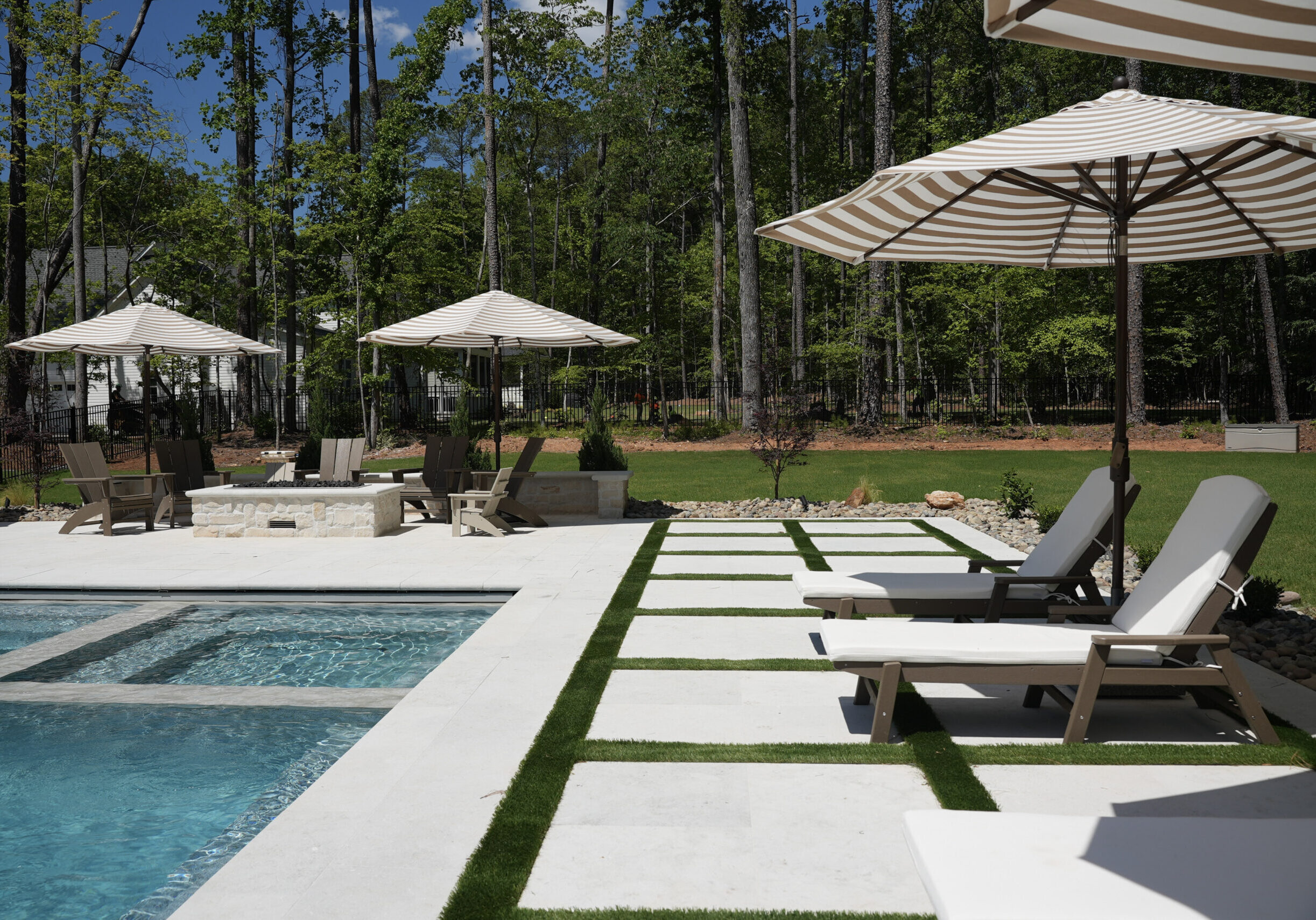 Crema Olivia- Edward Stone-Lyfe Pools-1520 Lake Adventure-sandblasted39